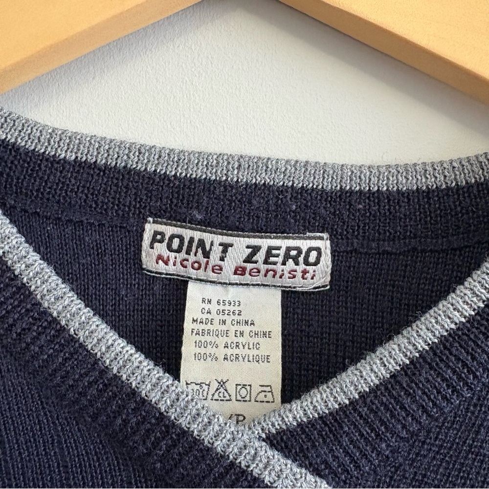 Vintage Point Zero Nicole Benisti Navy Ribbed V-Neck Sweater Striped Hem Y2K - Picture 2 of 6